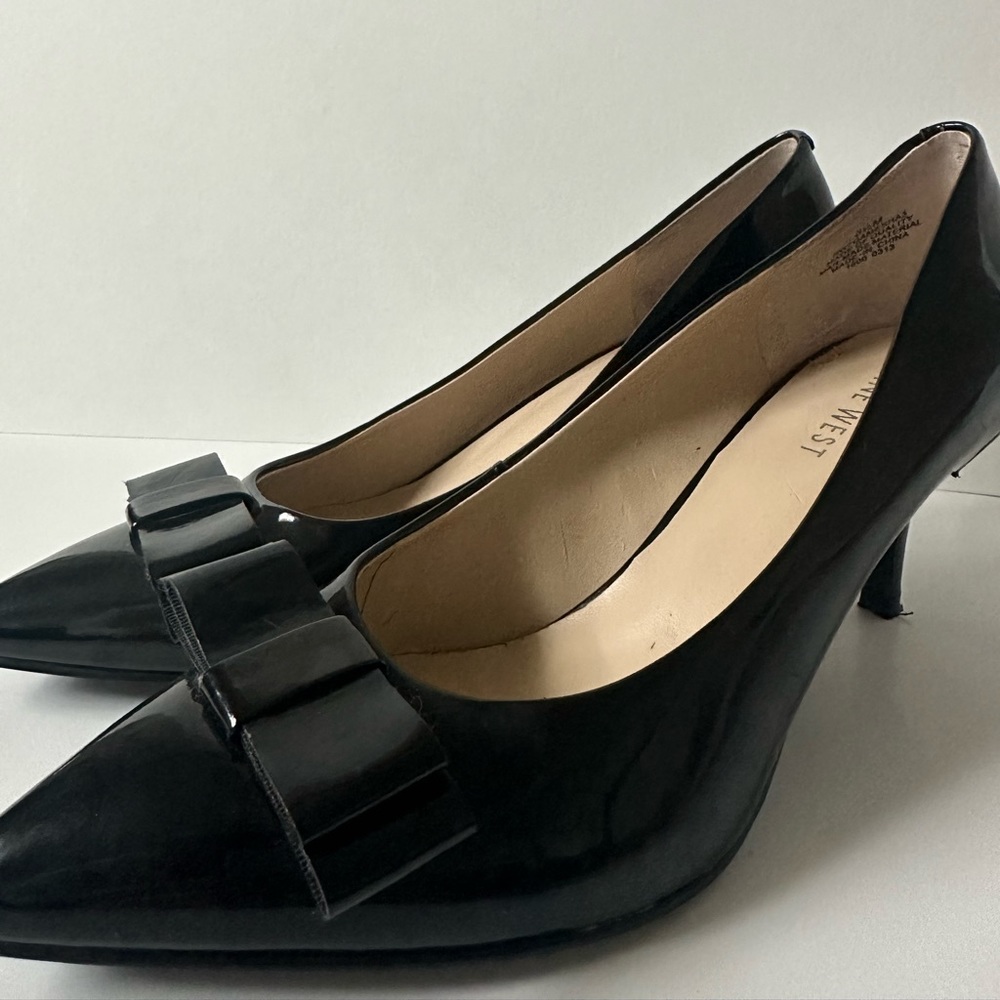 Nine West Black 1 inch Bow Pumps